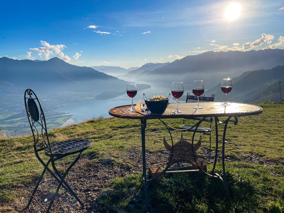 Altalena panoramica sul lago di Como: Escursione + Pranzo Tipico Altalena panoramica sul lago di Como: Escursione + Pranzo Tipico desktop picture