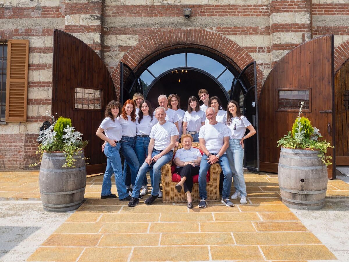 Conosciamo in Monferrato: le Cantine Castello di Uviglie tra arte, vini e cammini Conosciamo in Monferrato: le Cantine Castello di Uviglie tra arte, vini e cammini desktop picture