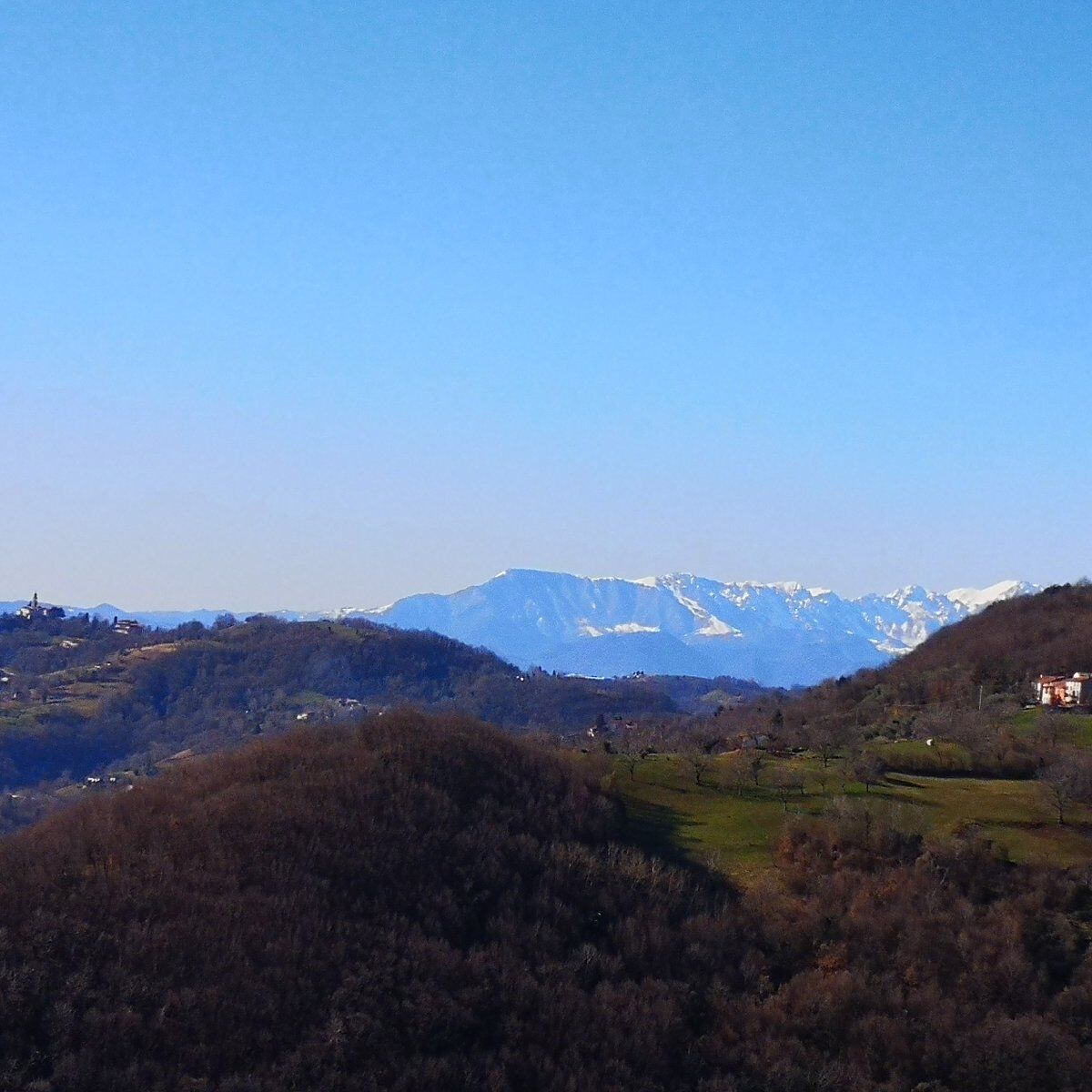 Escursione ad Anello a Pradipaldo: Scopri le Colline di Valle Sanfloriano Escursione ad Anello a Pradipaldo: Scopri le Colline di Valle Sanfloriano desktop picture