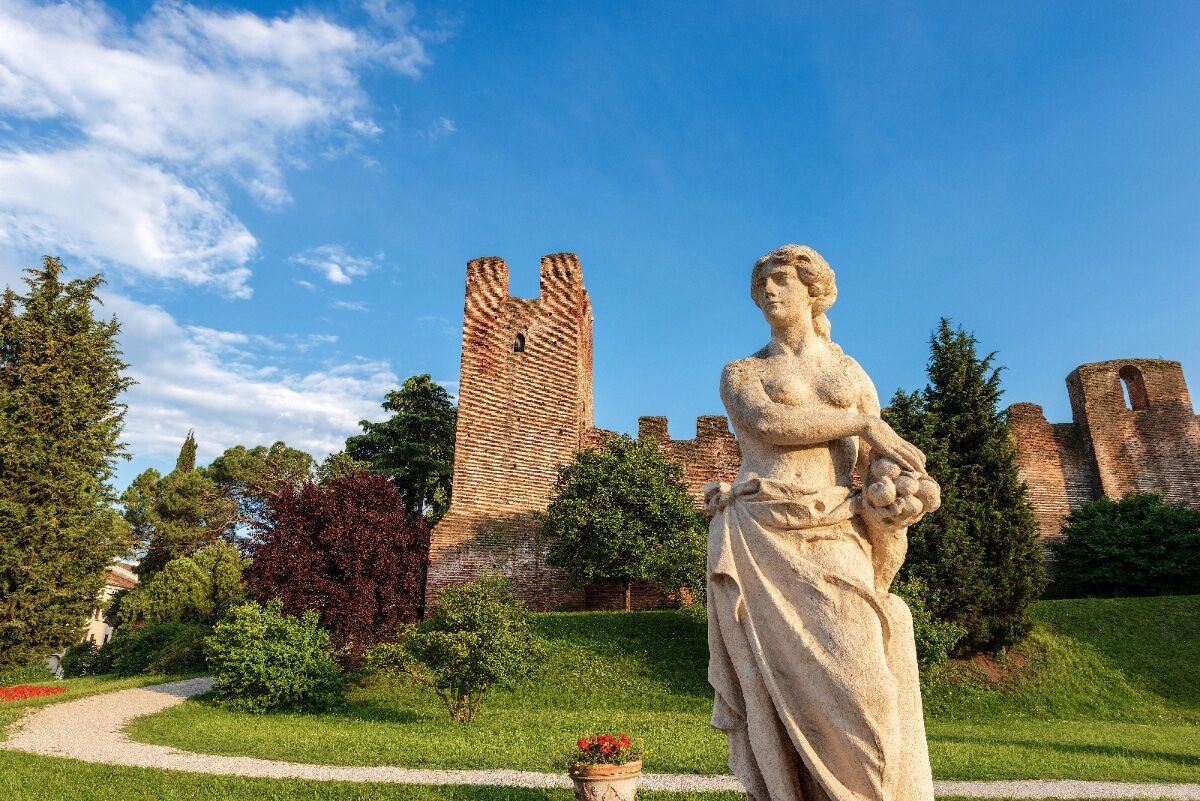 Aperitivo a Castelfranco Veneto Aperitivo a Castelfranco Veneto desktop picture
