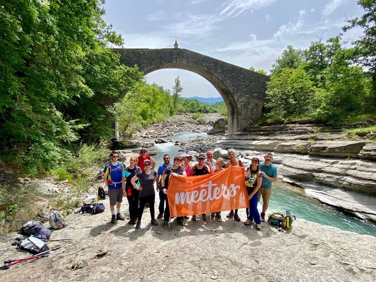 Trekking nella valle del Dolo tra cascate e ponti romanici Trekking nella valle del Dolo tra cascate e ponti romanici desktop picture