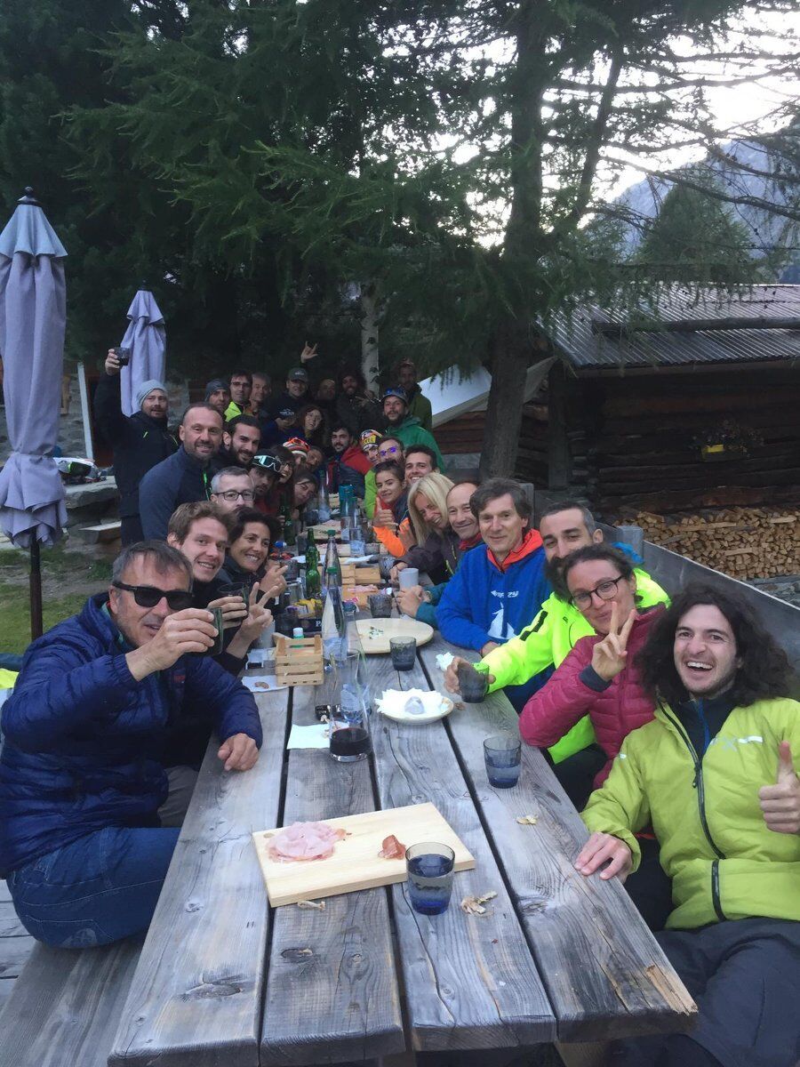 Trekking con pranzo al Rifugio Rosalba ai piedi della Grignetta Trekking con pranzo al Rifugio Rosalba ai piedi della Grignetta desktop picture