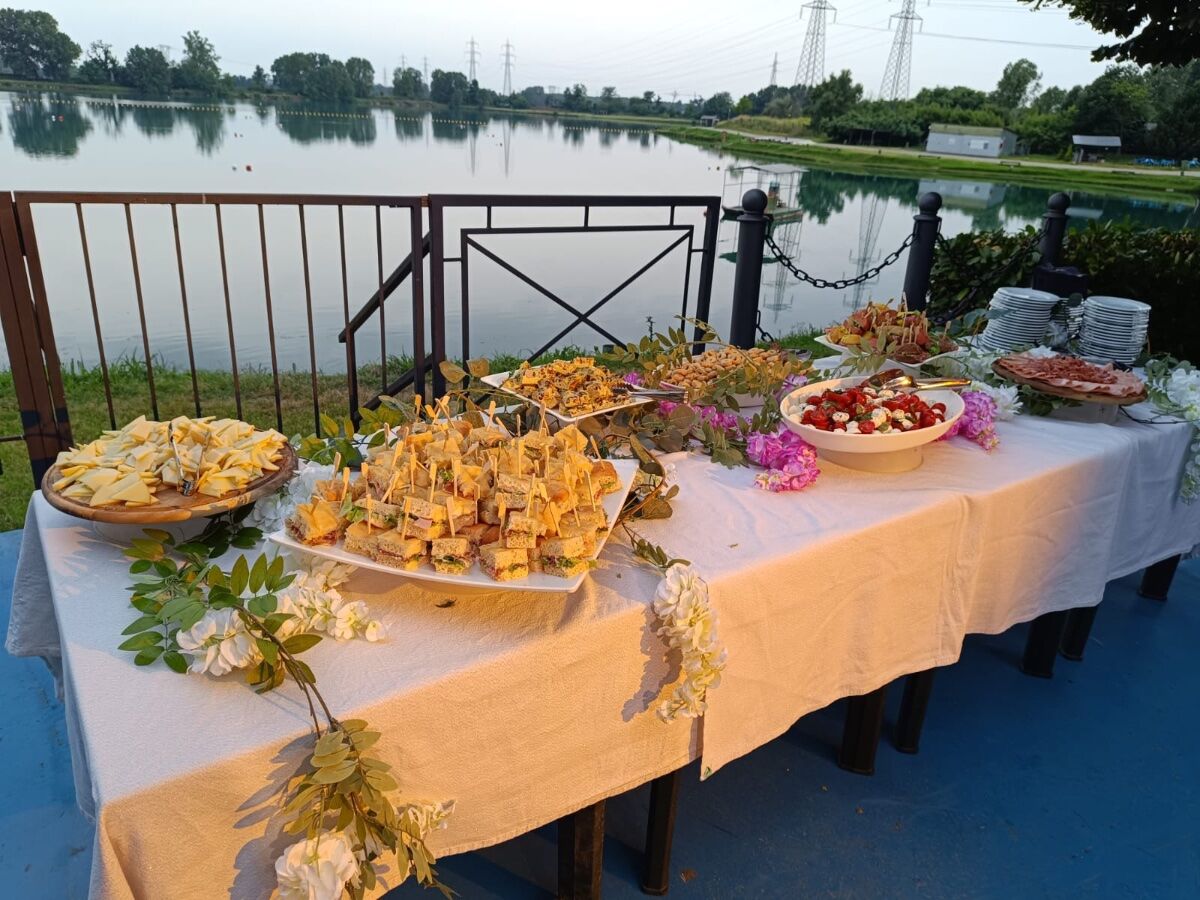 Aperitivo vista lago con Dj-Set al Sunset Play Aperitivo vista lago con Dj-Set al Sunset Play desktop picture