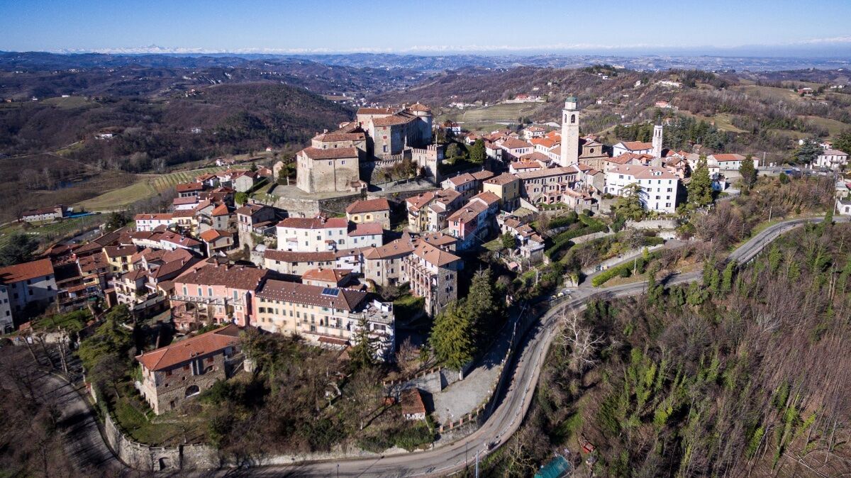 Escursione alla spettacolare Cascata dell'Alferello Escursione alla spettacolare Cascata dell'Alferello desktop picture