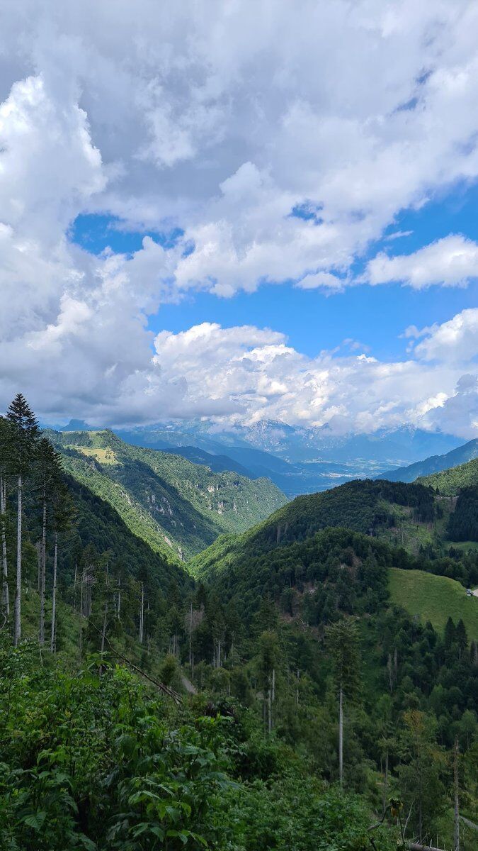 Escursione alle Meatte: Avventura Storica sul Monte Grappa Escursione alle Meatte: Avventura Storica sul Monte Grappa desktop picture
