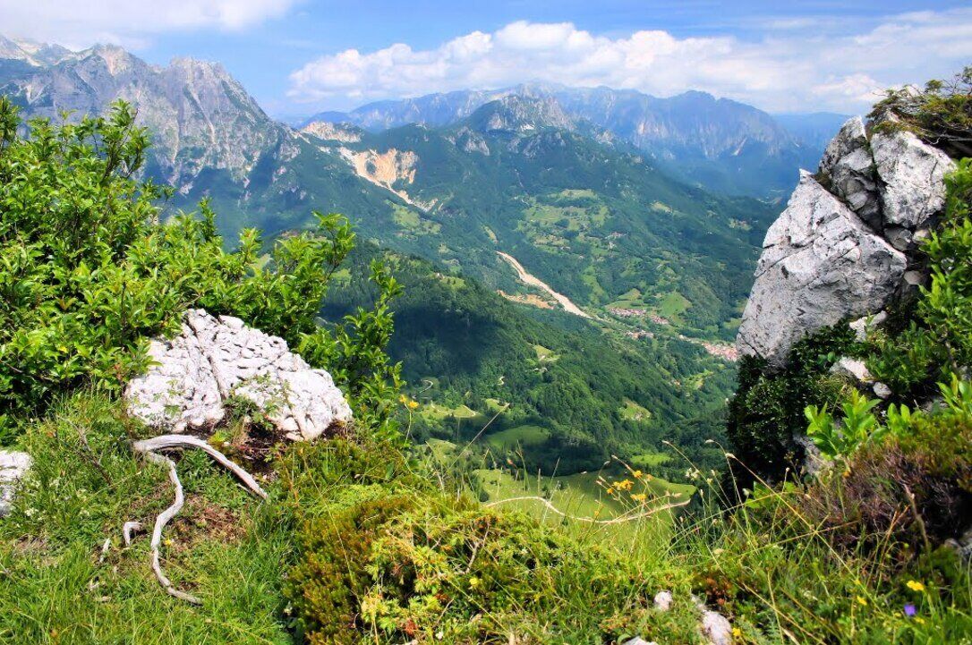Escursione catena delle Tre Croci nelle Piccole Dolomiti Escursione catena delle Tre Croci nelle Piccole Dolomiti desktop picture