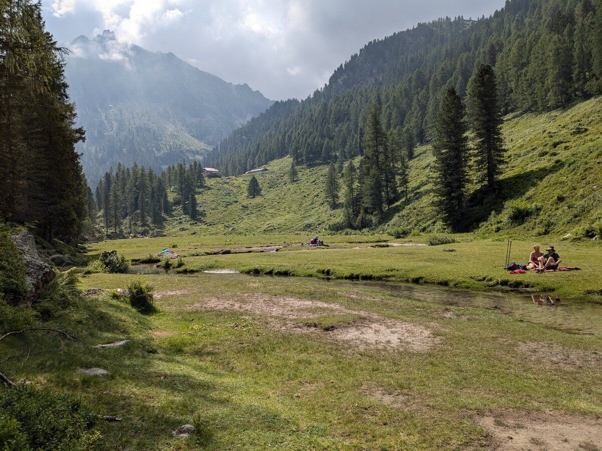 Nel cuore dei Lagorai: Valle dell'Inferno e Buse Todesche Nel cuore dei Lagorai: Valle dell'Inferno e Buse Todesche desktop picture