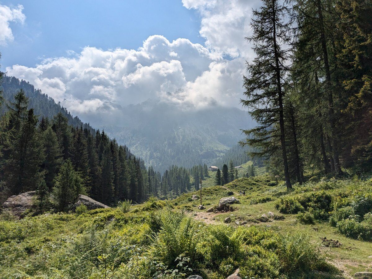 Nel cuore dei Lagorai: Valle dell'Inferno e Buse Todesche Nel cuore dei Lagorai: Valle dell'Inferno e Buse Todesche desktop picture