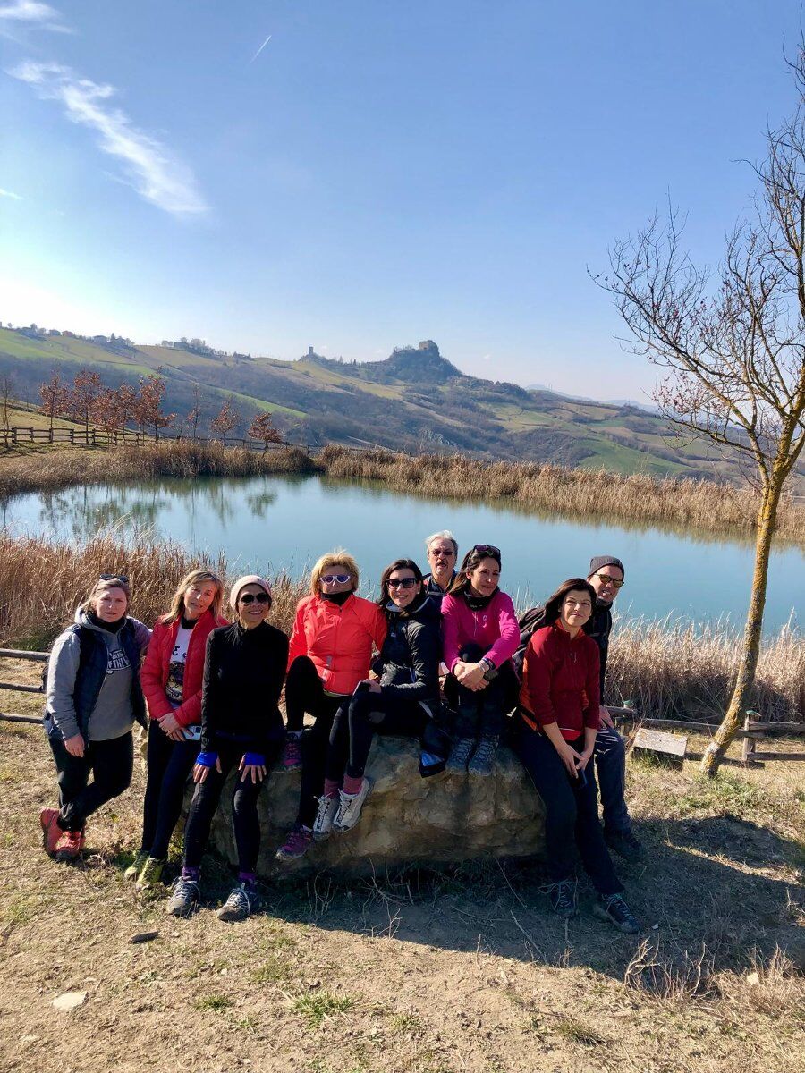 Trekking Via Matildica: tra Antichi Borghi e Suggestivi Laghetti Trekking Via Matildica: tra Antichi Borghi e Suggestivi Laghetti desktop picture