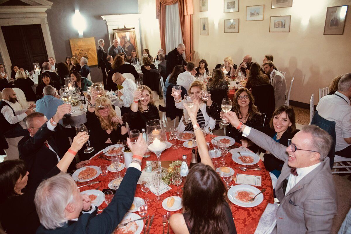 Capodanno 2025 a Vicenza: Cenone esclusivo Meeters, CON PERNOTTAMENTO Capodanno 2025 a Vicenza: Cenone esclusivo Meeters, CON PERNOTTAMENTO desktop picture