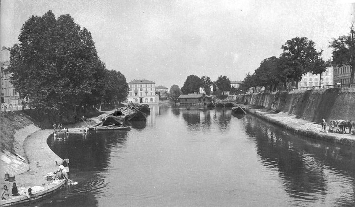 Esplora il Naviglio Grande: Tour Guidato lungo l'Alzaia fino a Porta 'Cicca' Esplora il Naviglio Grande: Tour Guidato lungo l'Alzaia fino a Porta 'Cicca' desktop picture