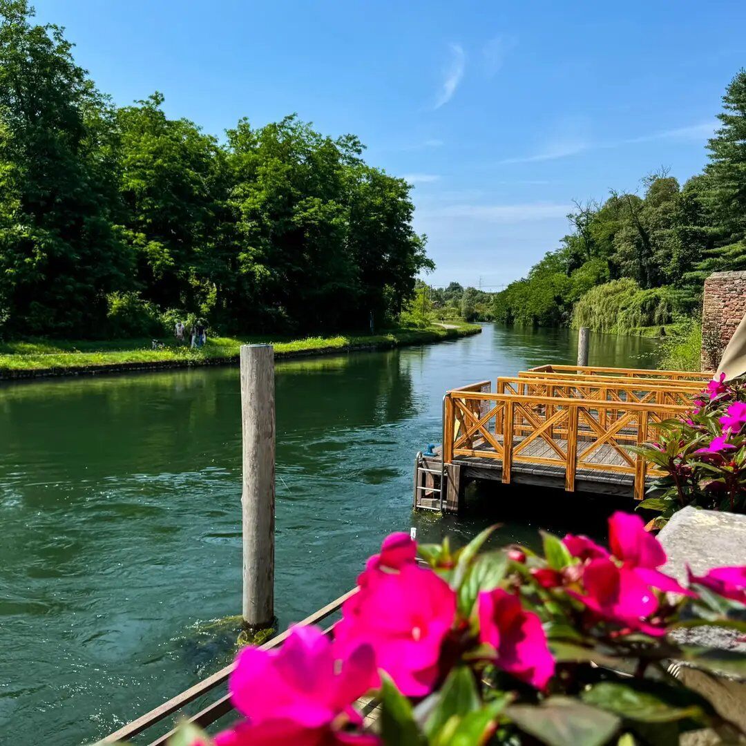 Cena sulle sponde del Naviglio con balli anni 80 e 90 Cena sulle sponde del Naviglio con balli anni 80 e 90 desktop picture
