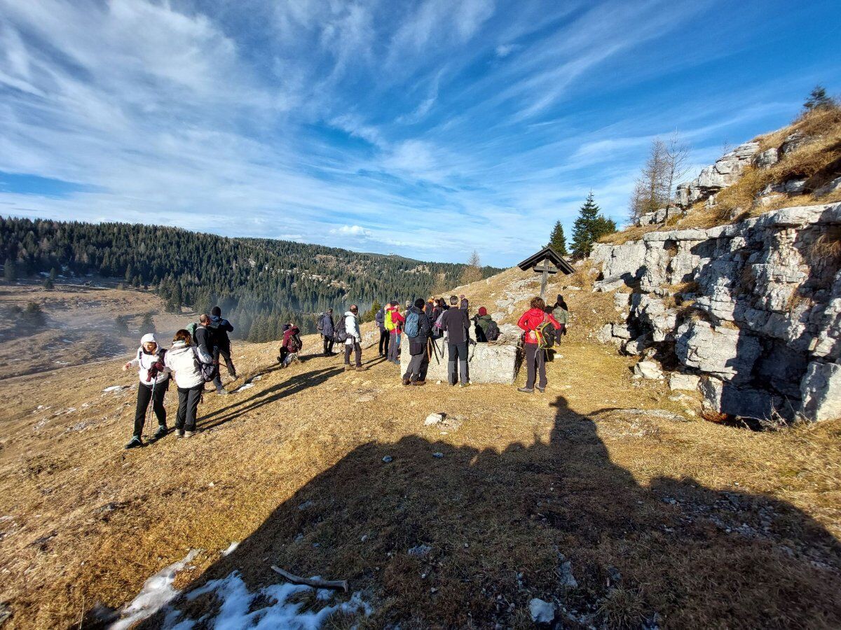 Ciaspolata Serale a Cima Ekar: osservatorio e sentiero Patrizio Rigoni Ciaspolata Serale a Cima Ekar: osservatorio e sentiero Patrizio Rigoni desktop picture