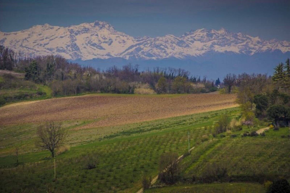 Escursione tra Pietra Marazzi e il Bric dell'Olio Escursione tra Pietra Marazzi e il Bric dell'Olio desktop picture