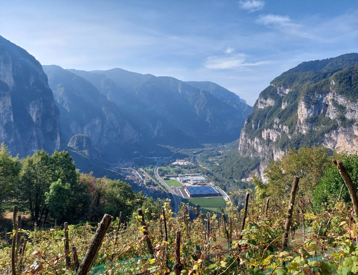 Escursione sul Sentiero del Genio in Val Brenta Escursione sul Sentiero del Genio in Val Brenta desktop picture