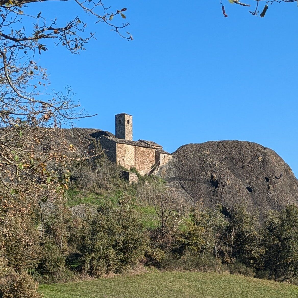 Esplora le meraviglie naturali delle Pietre Parcellara e Perduca Esplora le meraviglie naturali delle Pietre Parcellara e Perduca desktop picture