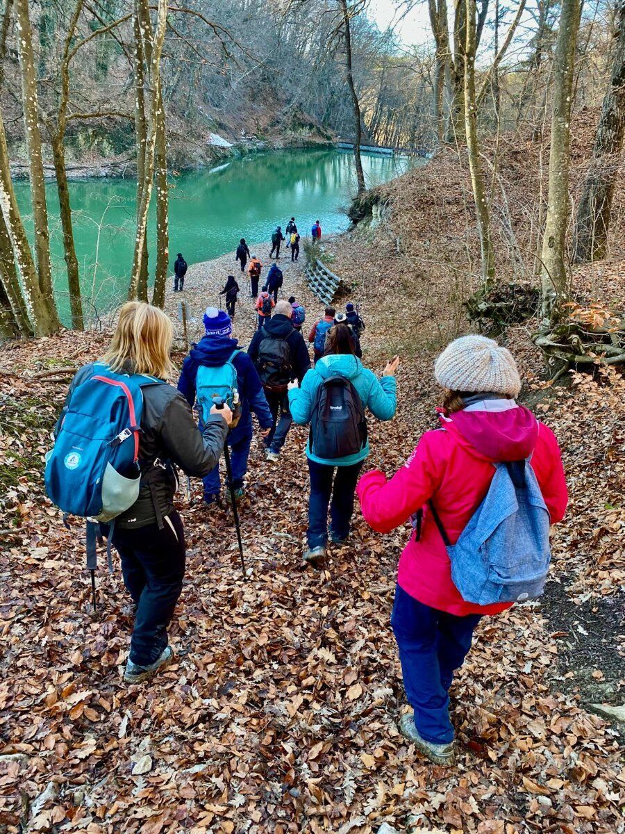 Escursione tra castelli, cascate e guadi sul Tassobbio con pranzo in trattoria Escursione tra castelli, cascate e guadi sul Tassobbio con pranzo in trattoria desktop picture