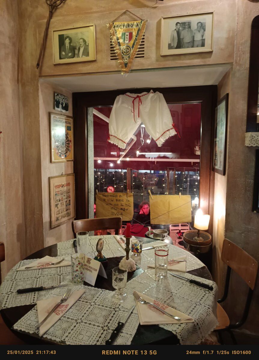 Merenda Sinoira in centro a Torino Merenda Sinoira in centro a Torino desktop picture