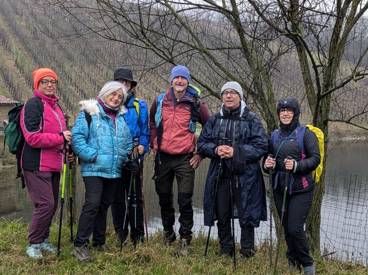 Cascate del Perino: Trekking tra Rocce, Acqua e Natura Selvaggia Cascate del Perino: Trekking tra Rocce, Acqua e Natura Selvaggia desktop picture