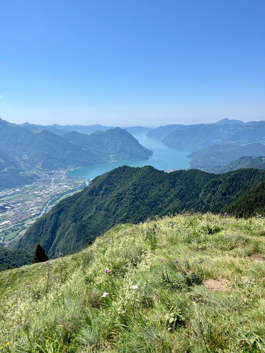 Escursione al Monte Alto e pranzo al Rifugio Magnolini Escursione al Monte Alto e pranzo al Rifugio Magnolini desktop picture