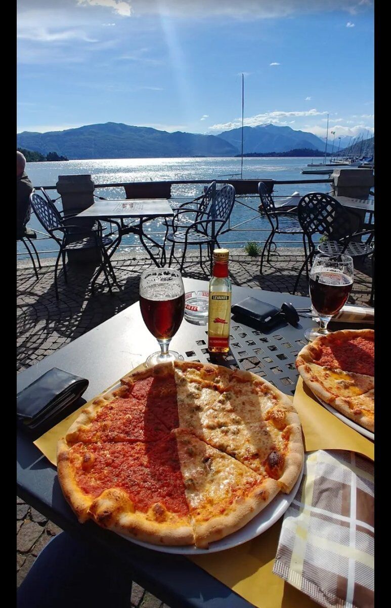 Pizzata sul Lago Maggiore Pizzata sul Lago Maggiore desktop picture