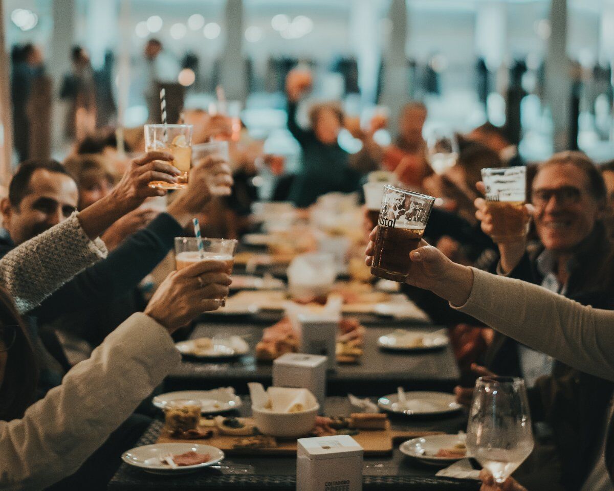 Aperitivo Elegante in Boutique a Sirmione Aperitivo Elegante in Boutique a Sirmione desktop picture