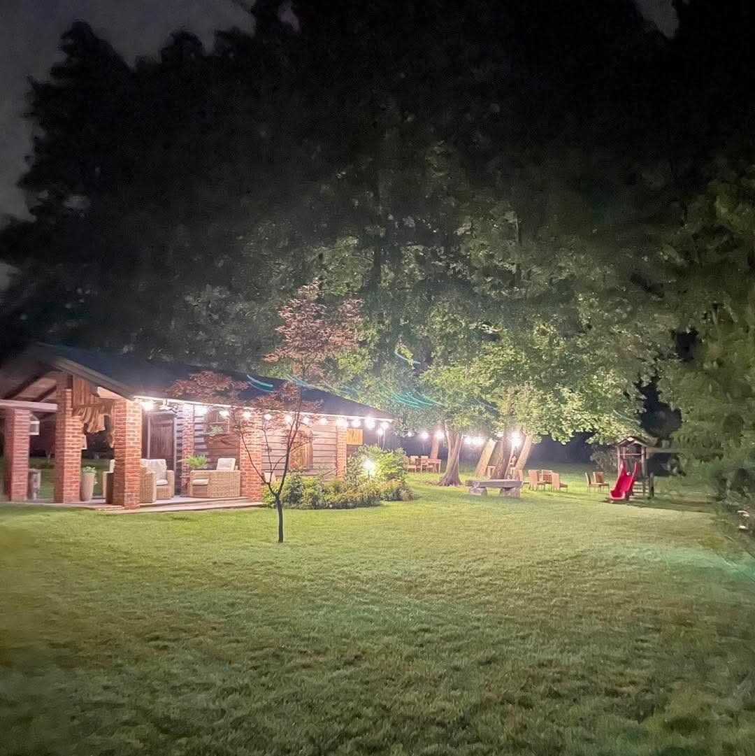 Buffet contadino: barbecue, toro meccanico e balli sotto le stelle Buffet contadino: barbecue, toro meccanico e balli sotto le stelle desktop picture