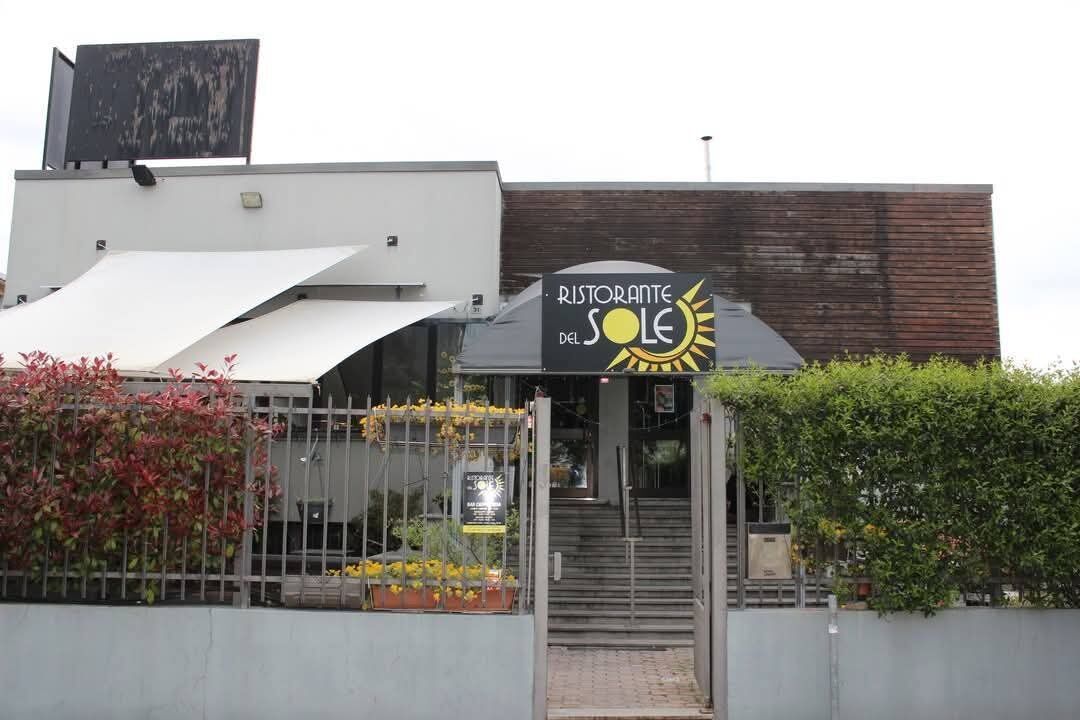 Apericena & Musica Anni '80 con Mamababa da The Voice! Apericena & Musica Anni '80 con Mamababa da The Voice! desktop picture