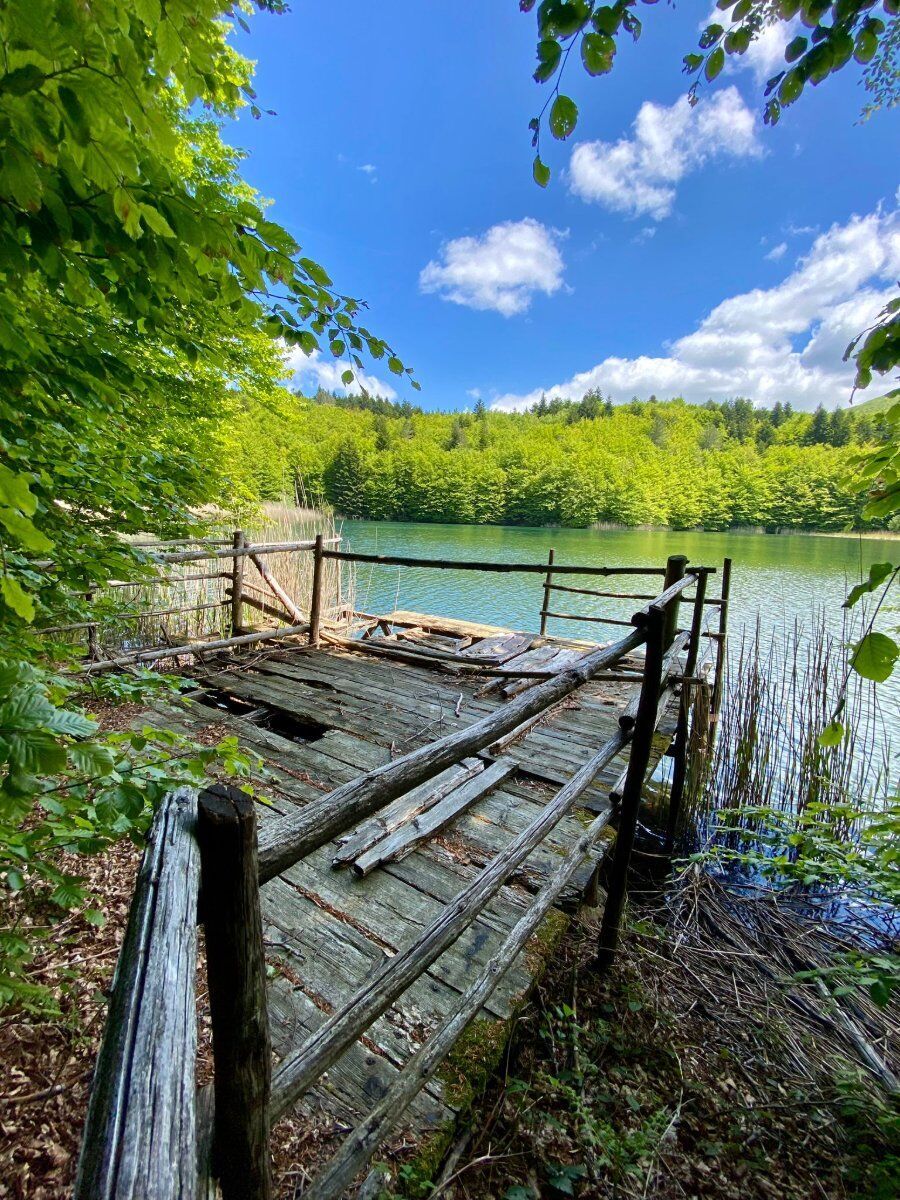 Cerreto Laghi: Valle dell’inferno tra laghetti e Big Bench Cerreto Laghi: Valle dell’inferno tra laghetti e Big Bench desktop picture