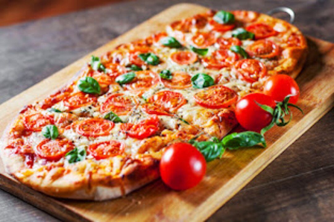 Giro Pizza con amici! Giro Pizza con amici! desktop picture