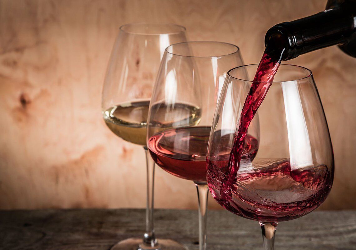 Alla scoperta di antichi vigneti ed alla degustazione di vini montani Alla scoperta di antichi vigneti ed alla degustazione di vini montani desktop picture