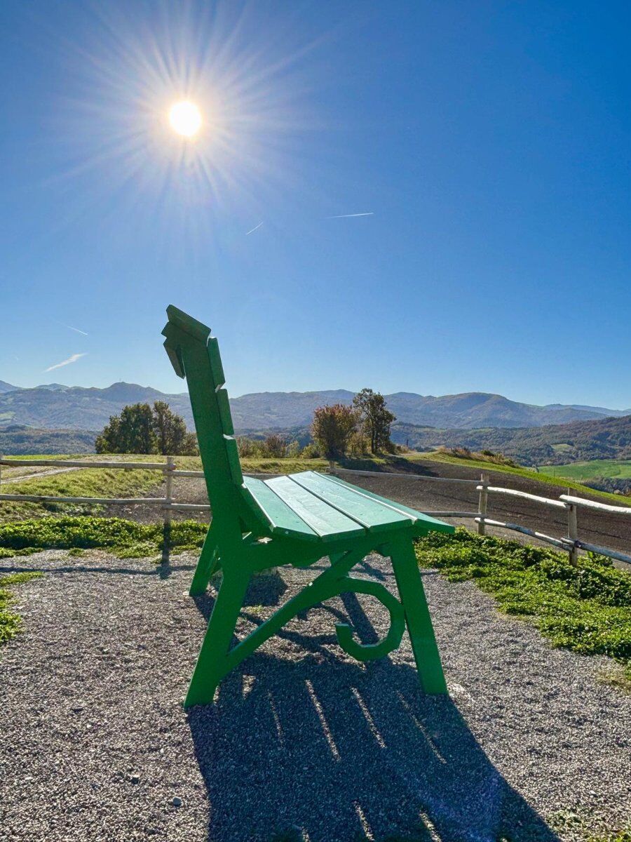 Varano de’ Melegari: Big Bench, e leggende tra pietre e castelli Varano de’ Melegari: Big Bench, e leggende tra pietre e castelli desktop picture