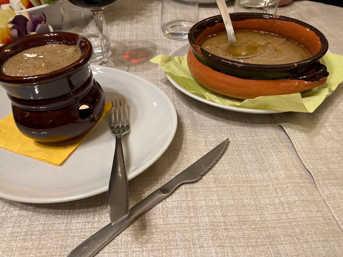 Sapori del Piemonte: una sera di Bagna Cauda al "Pautasso" Sapori del Piemonte: una sera di Bagna Cauda al "Pautasso" desktop picture