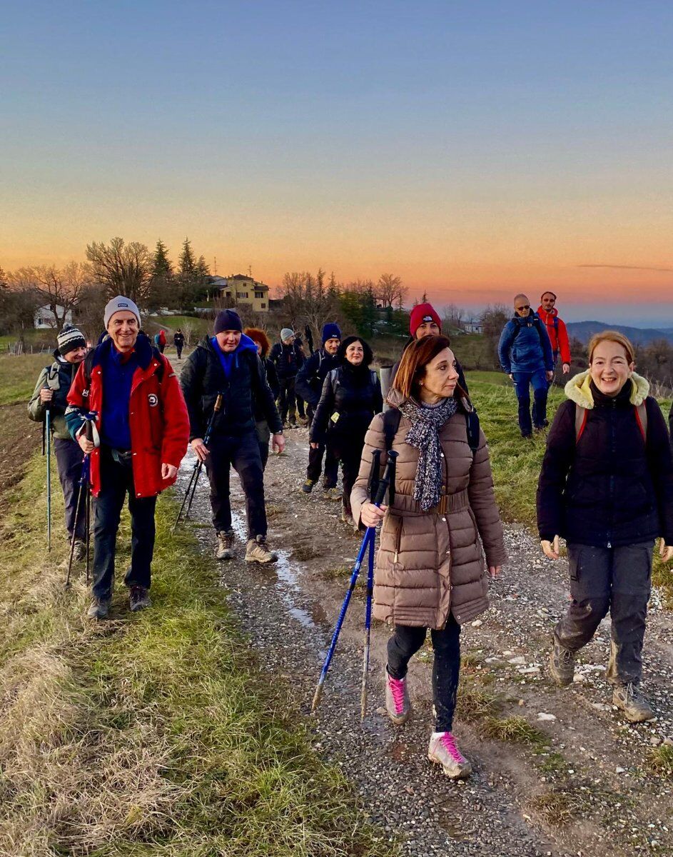 Bazzano (PR): i presepi alle ultime luci della sera e cena finale. Bazzano (PR): i presepi alle ultime luci della sera e cena finale. desktop picture