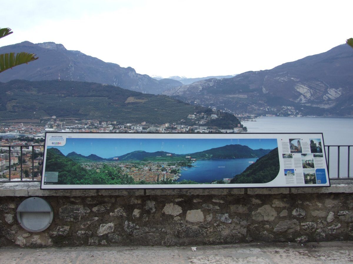 Trekking Urbano di Natale a Riva del Garda Trekking Urbano di Natale a Riva del Garda desktop picture