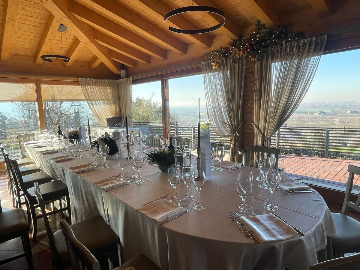 🍾 Cena con scambio di regali “brutti”…🎁 🍾 Cena con scambio di regali “brutti”…🎁 desktop picture