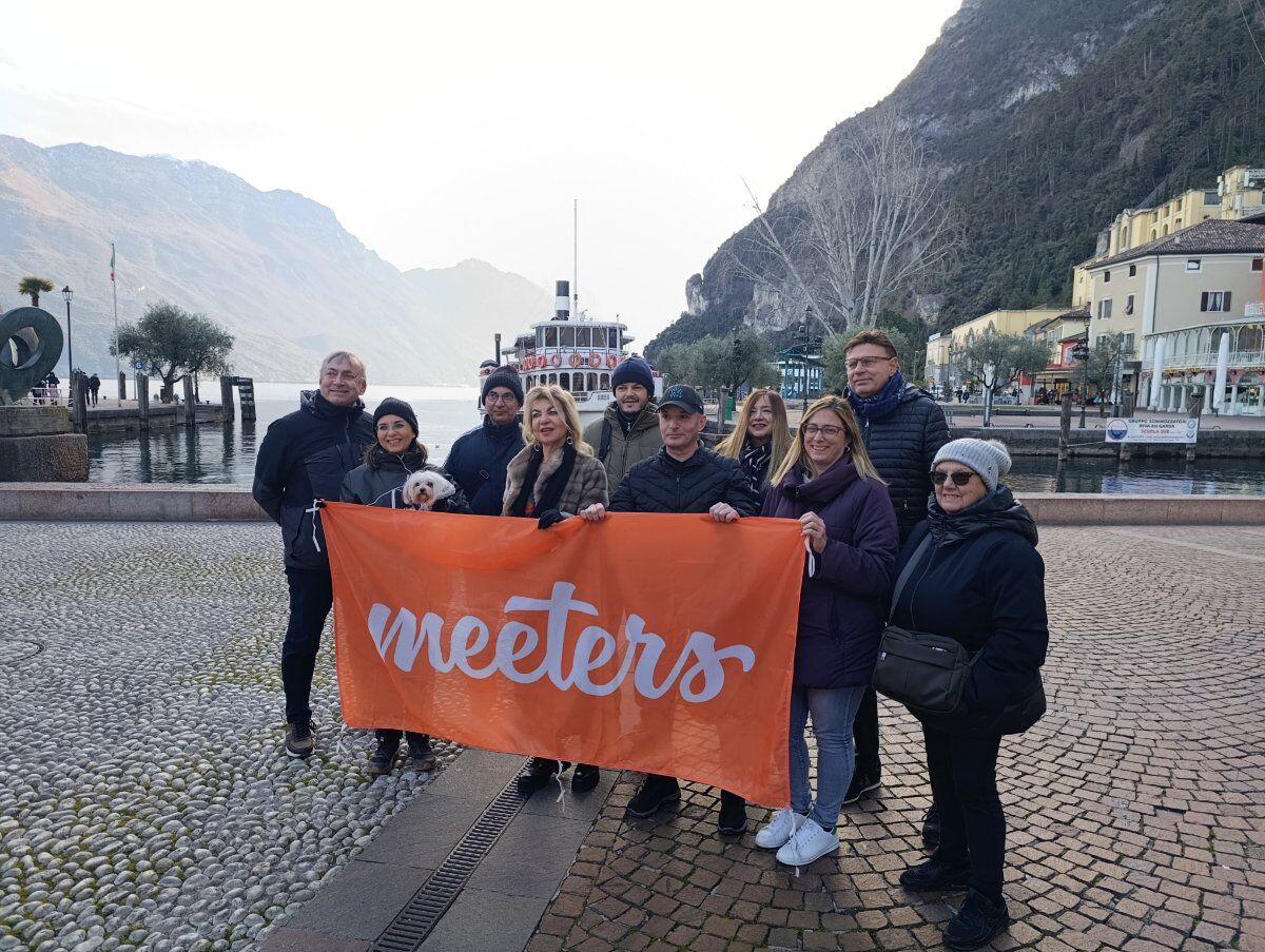 Da Cisano a Lazise: passeggiata sul lago, storia e degustazione Da Cisano a Lazise: passeggiata sul lago, storia e degustazione desktop picture