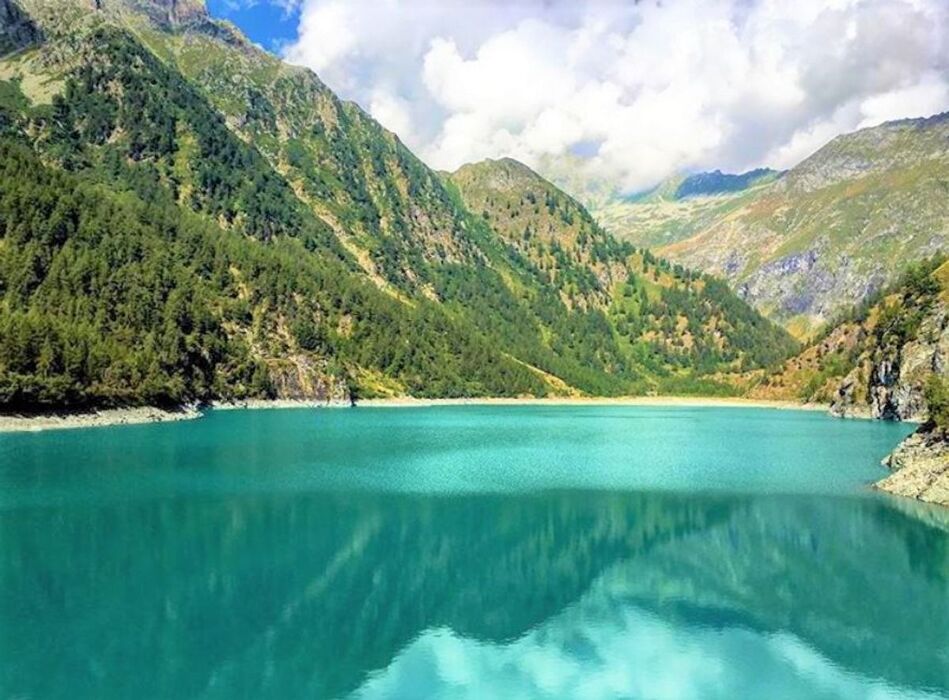 Il Lago di Cheggio, il Bacino dei Cavalli (VB) Il Lago di Cheggio, il Bacino dei Cavalli (VB) desktop picture