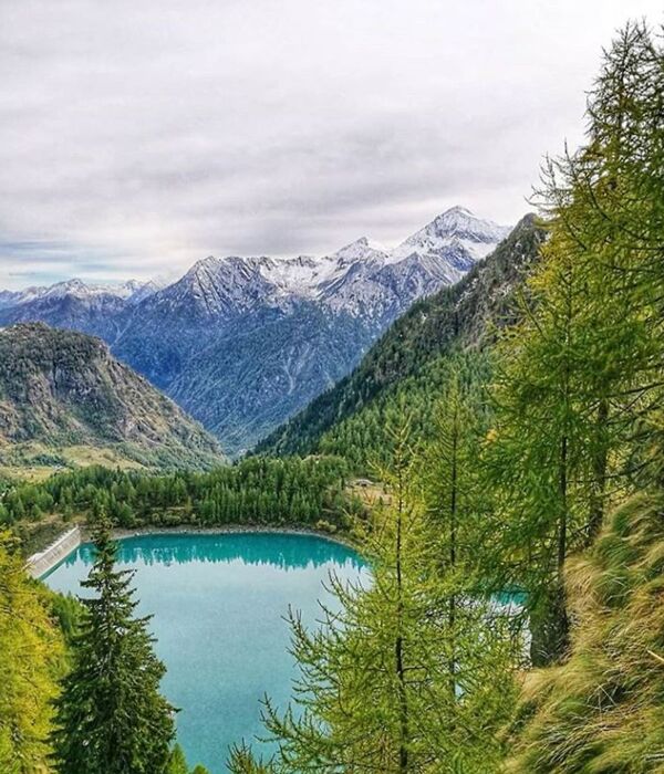 Il Lago di Cheggio, il Bacino dei Cavalli (VB) Il Lago di Cheggio, il Bacino dei Cavalli (VB) desktop picture