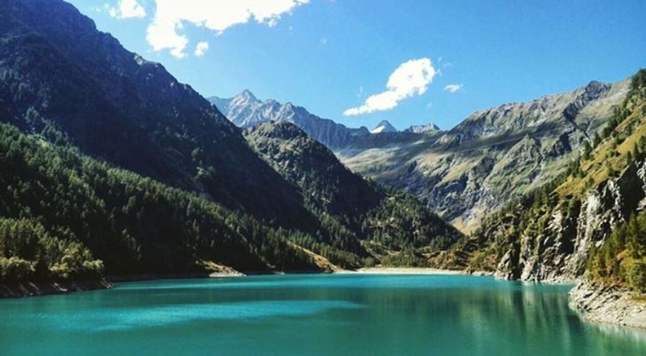 Il Lago di Cheggio, il Bacino dei Cavalli (VB) Il Lago di Cheggio, il Bacino dei Cavalli (VB) desktop picture