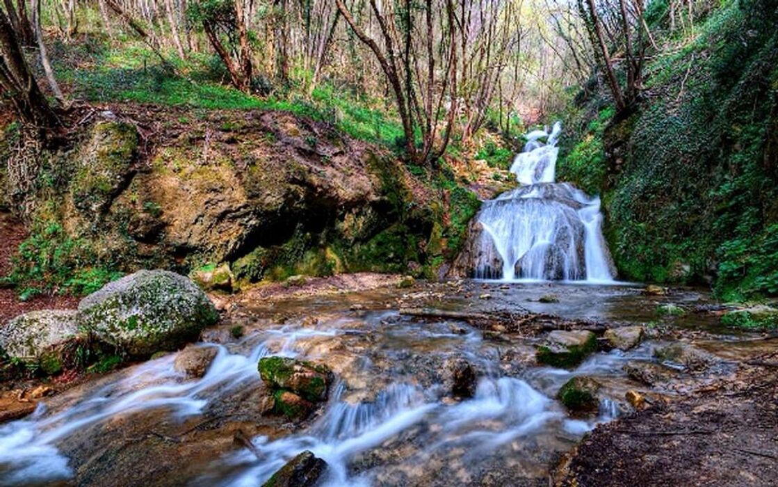 I Suoni e i Colori dell'Inverno alle Cascate del Silan I Suoni e i Colori dell'Inverno alle Cascate del Silan desktop picture