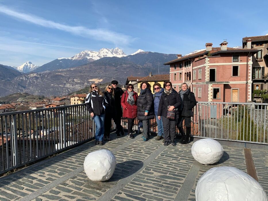 Camminata a Bienno: il Bosco del Cerreto e il Gufo panoramico Gigante Camminata a Bienno: il Bosco del Cerreto e il Gufo panoramico Gigante desktop picture