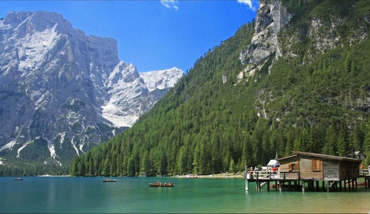 Il Lago di Braies, Perla dei Laghi Alpini (BZ) Il Lago di Braies, Perla dei Laghi Alpini (BZ) desktop picture