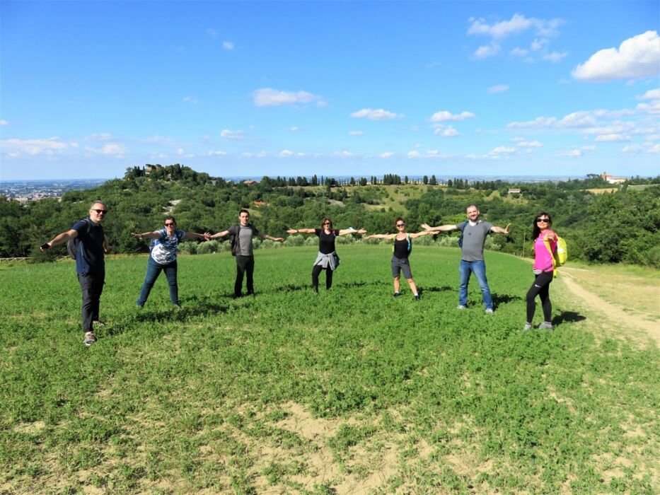 Escursione Lungo la Rinomata Via del Gesso degli Artisti Escursione Lungo la Rinomata Via del Gesso degli Artisti desktop picture