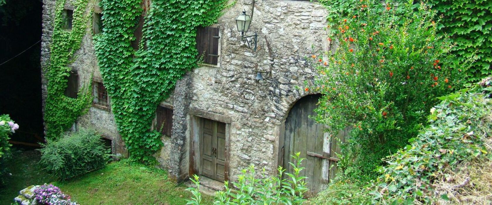 Valle dei Mulini: un Assaggio d'Olanda tra i Sette Comuni Valle dei Mulini: un Assaggio d'Olanda tra i Sette Comuni desktop picture