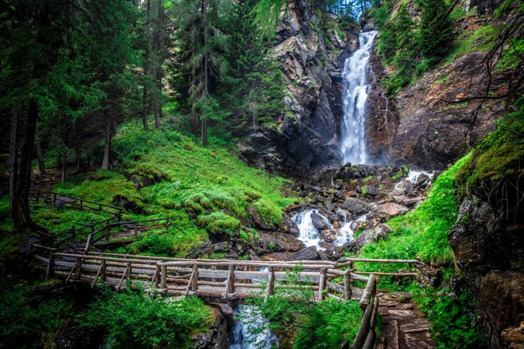 Inebriati in Val di Rabbi: Escursione alle Cascate del Saent Inebriati in Val di Rabbi: Escursione alle Cascate del Saent desktop picture