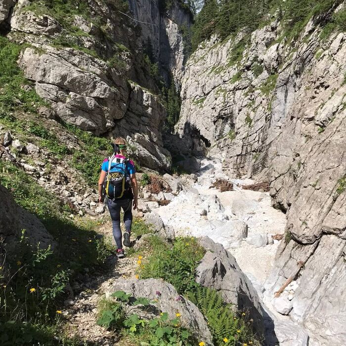 Escursione alle Cascate di Garés: gemme nel cuore delle Dolomiti Escursione alle Cascate di Garés: gemme nel cuore delle Dolomiti desktop picture