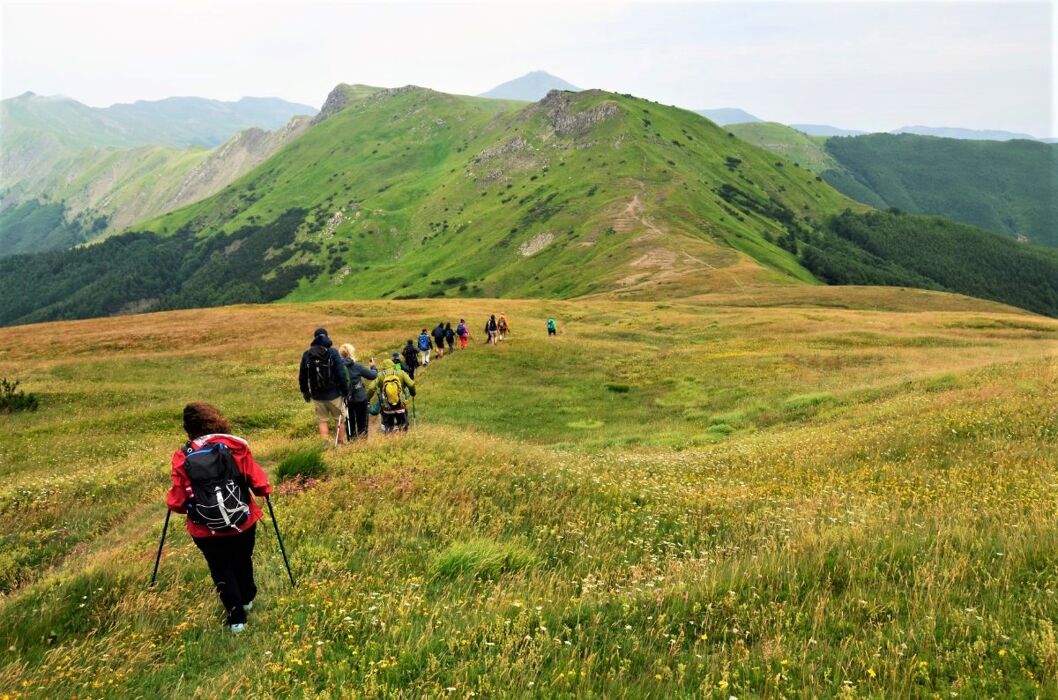 Percorso Panoramico sul Filo di Crinale del Monte Cimone Percorso Panoramico sul Filo di Crinale del Monte Cimone desktop picture
