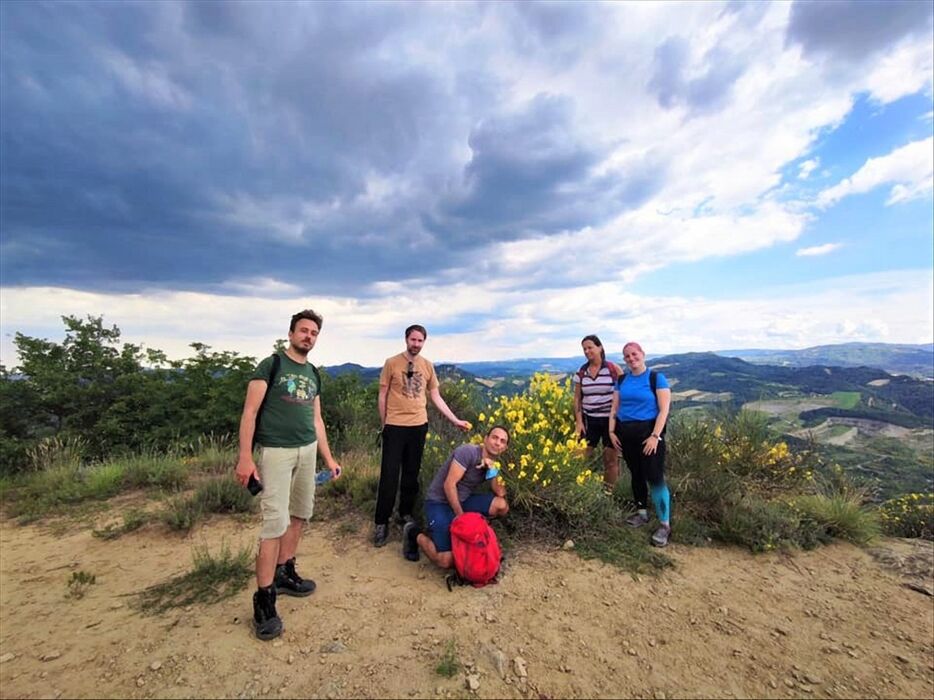 Escursione panoramica tra il Monte Adone e il Contrafforte Pliocenico Escursione panoramica tra il Monte Adone e il Contrafforte Pliocenico desktop picture