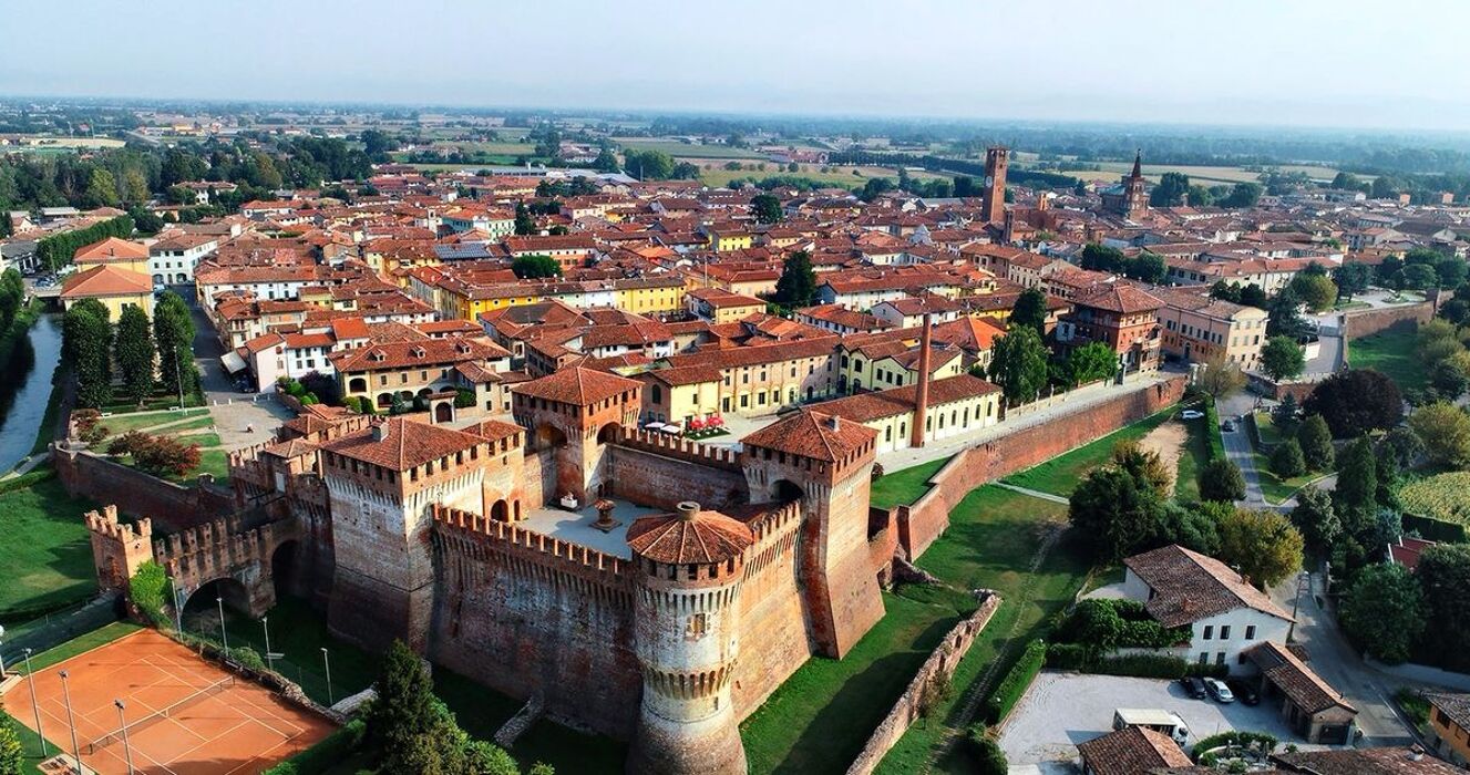 i Borghi Italiani più belli: Soncino i Borghi Italiani più belli: Soncino desktop picture